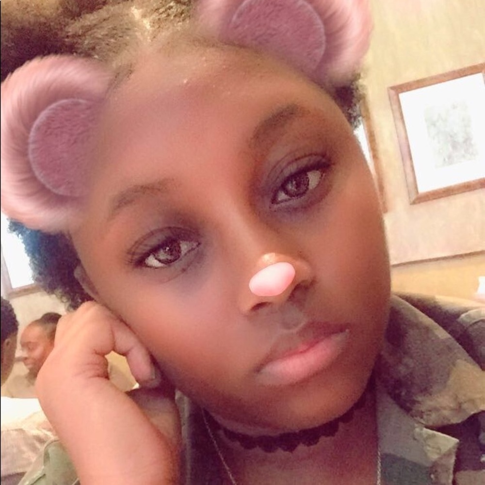 Meet your Posher, Terrisha